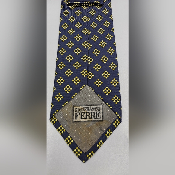 Gianfranco Ferre 100% Silk Men's Tie Navy Yellow - Picture 3 of 4